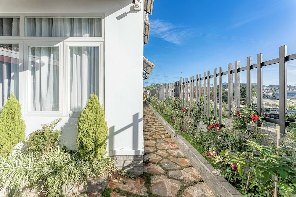 Фото Canary Dalat Hotel