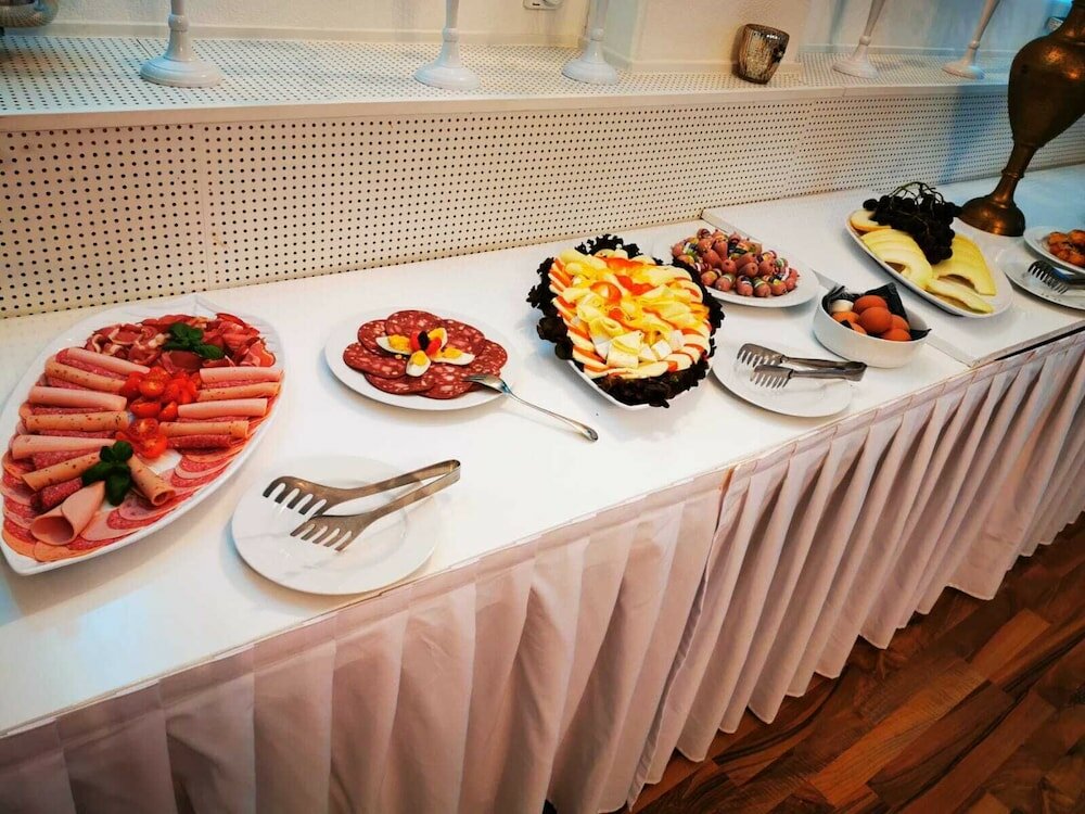 Фото Landgasthaus Kreuz Michelbach