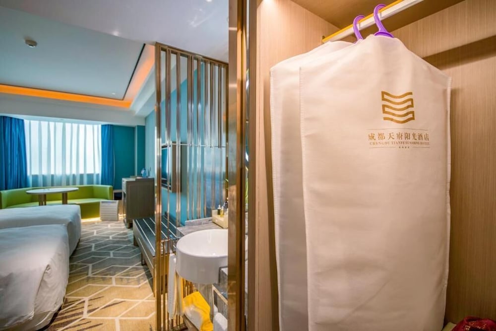 Фото Chengdu Tianfu Sunshine