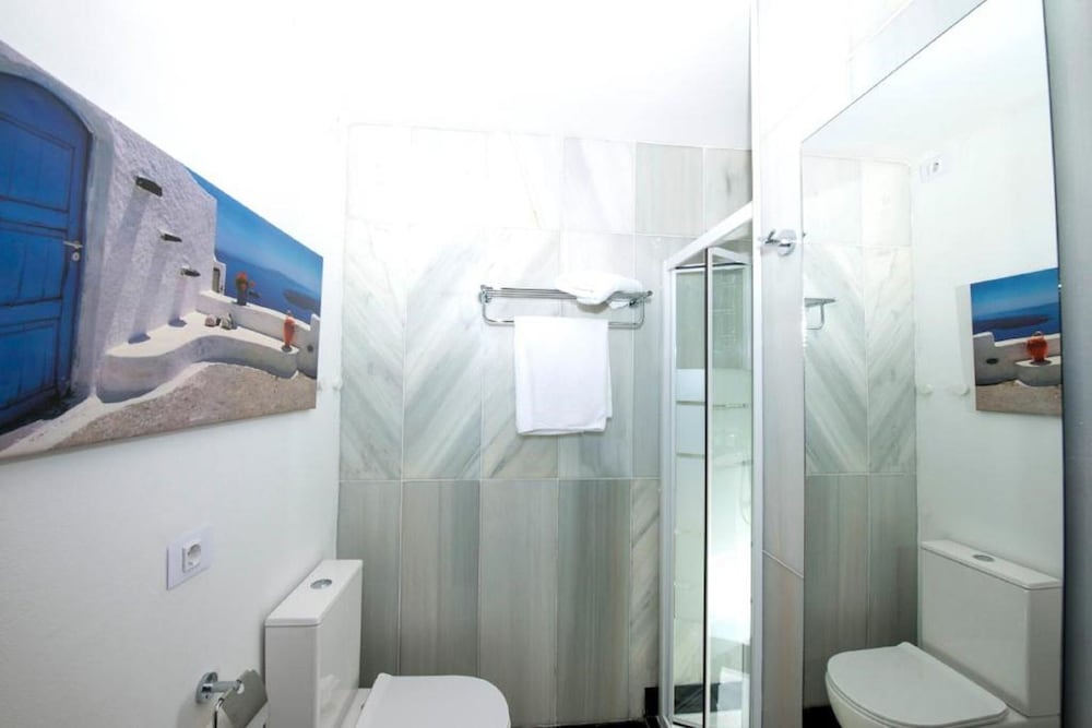 Фото Hotel Adonis Capital