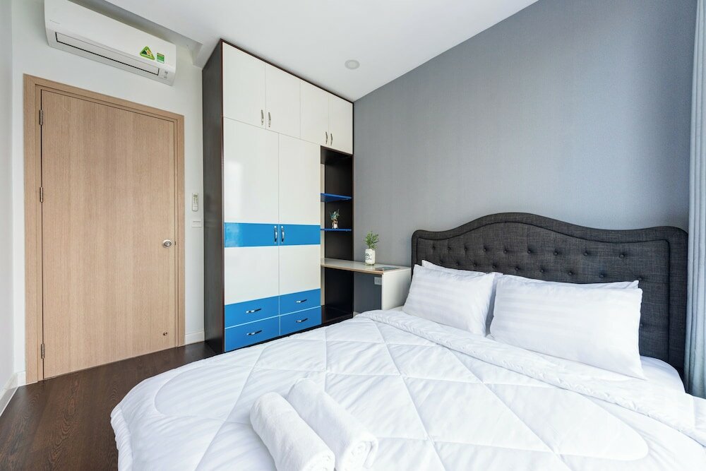 Фото Rivergate apartment infinity pool & Gym