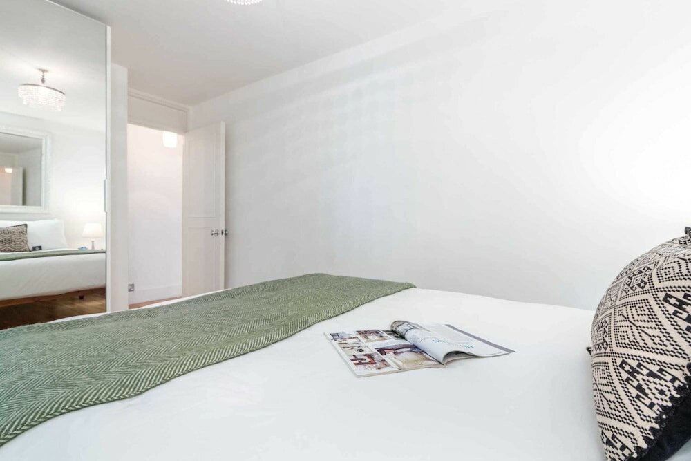 Фото Bright Bayswater Apartment