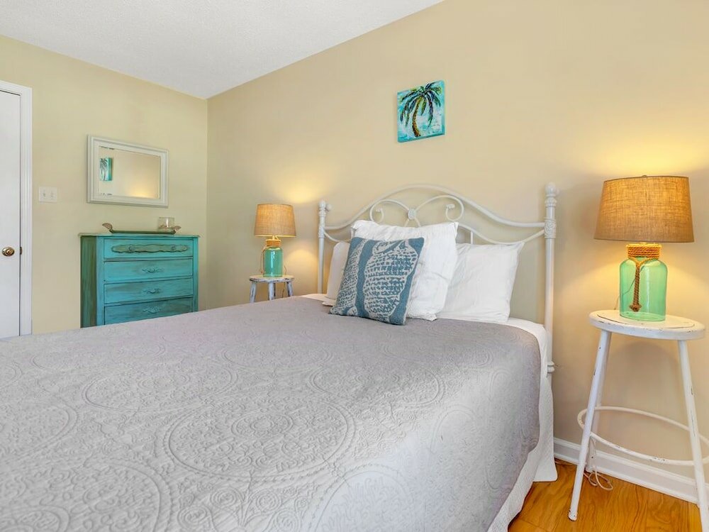 Фото The Flying Pigs Cottage