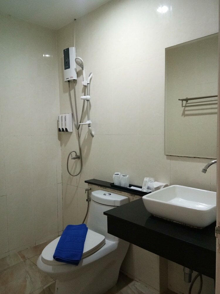 Фото Island Patong Beachfront Apartments