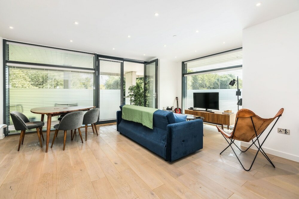 Фото 2 Bedroom Apartment on Homerton Road