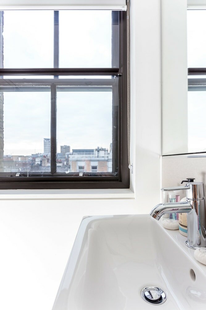 Фото Greek Street Penthouse