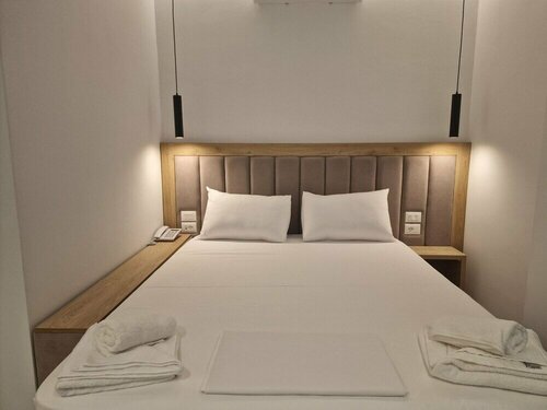 Гостиница Monel Hotel в Ксамиле