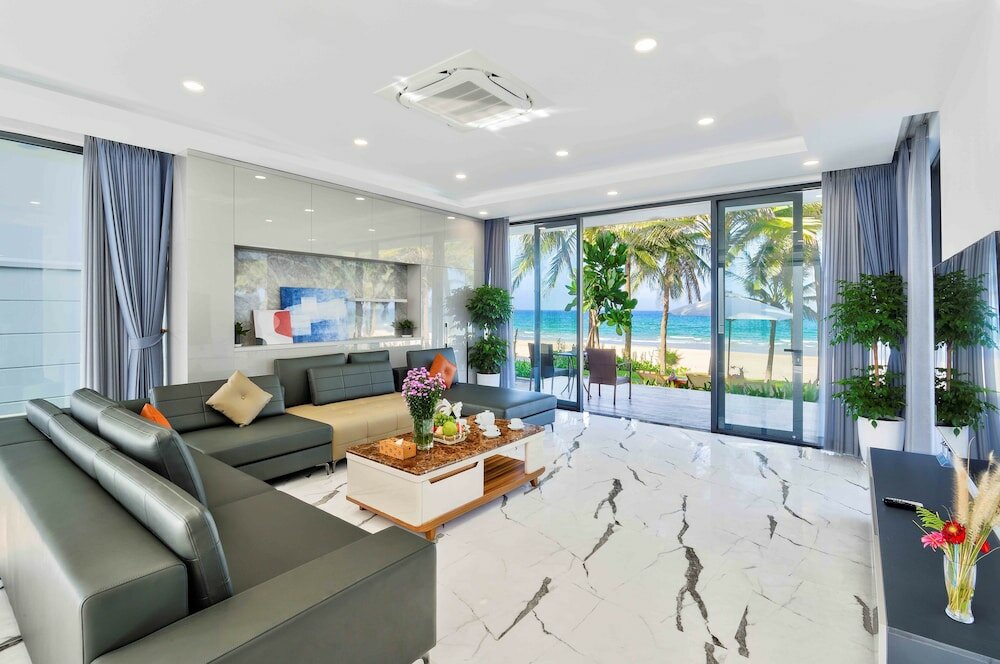 Фото The Ocean Suites