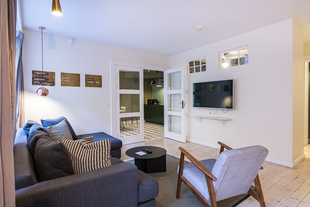 Фото The Churchill 4 - Into This Place