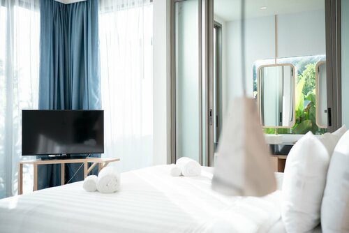 Гостиница Panwaburi Beachfront Resort на Пхукете