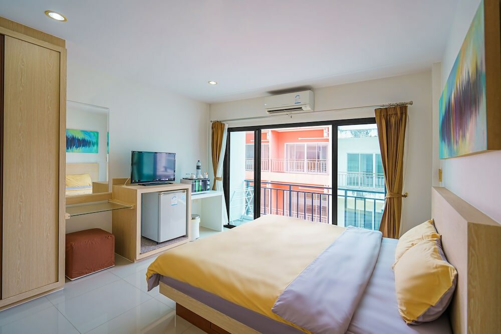 Фото Modern Place Patong Beach