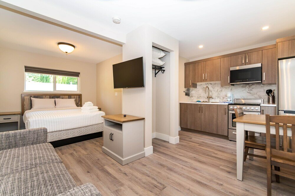 Фото Pathfinder Camp Resorts Agassiz