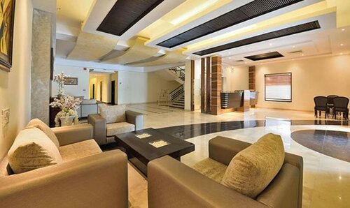 Гостиница Glitz Westend Inn в Дели