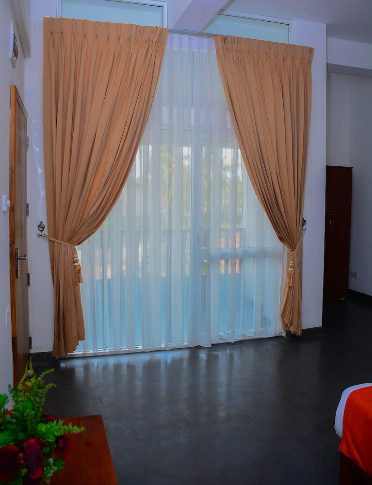 Фото Hotel Star White Negombo