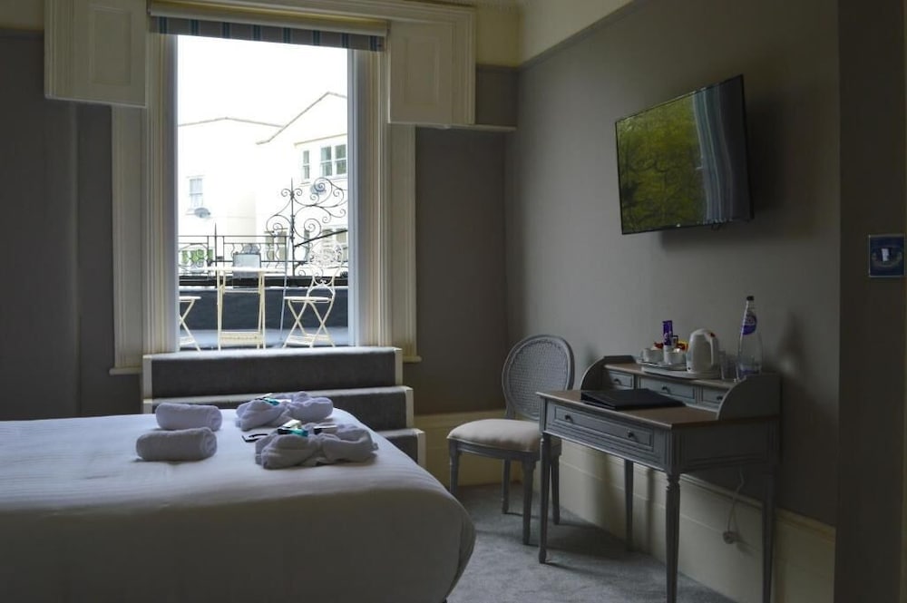 Фото The Crown Pub & Guesthouse