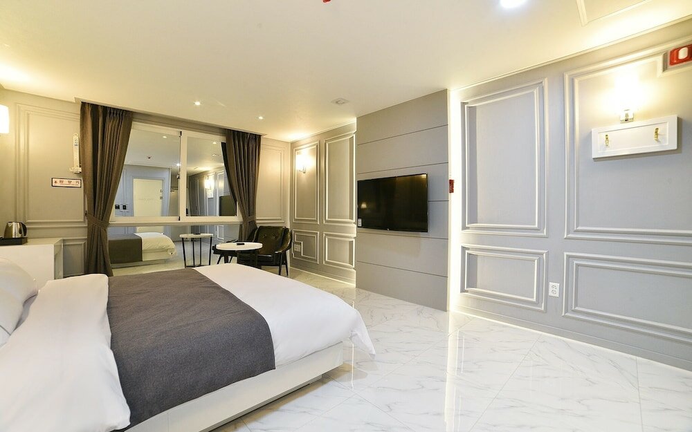 Фото Yeosu Hotel Zava