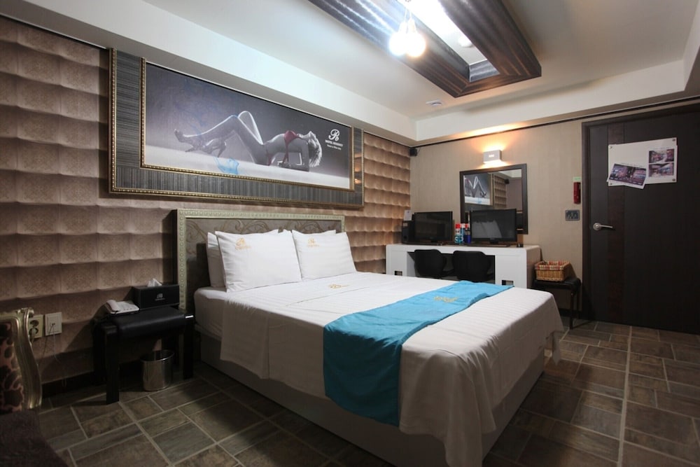 Фото Bucheon Regency