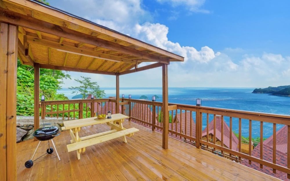 Фото Yeosu Morning of Finland Resort Pension