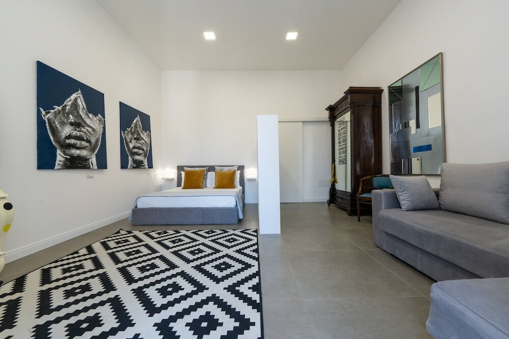 Фото Palazzo della Porta - VIA Toledo 55