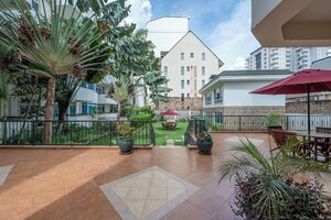 Гостиница Roma Courts Serviced Apartments