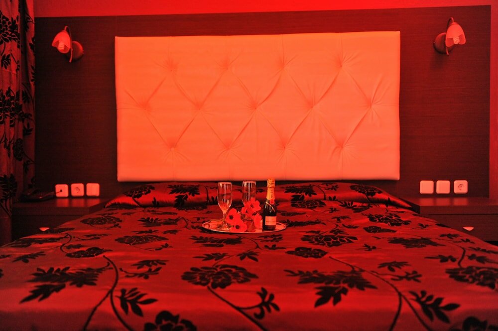 Фото Hotel Emporiko