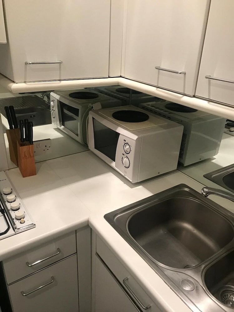 Фото Beautiful one bedroom in Kensington