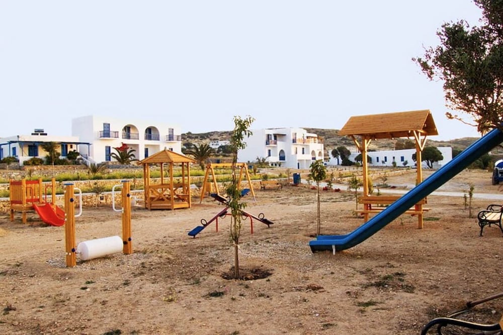 Фото Finikas Hotel