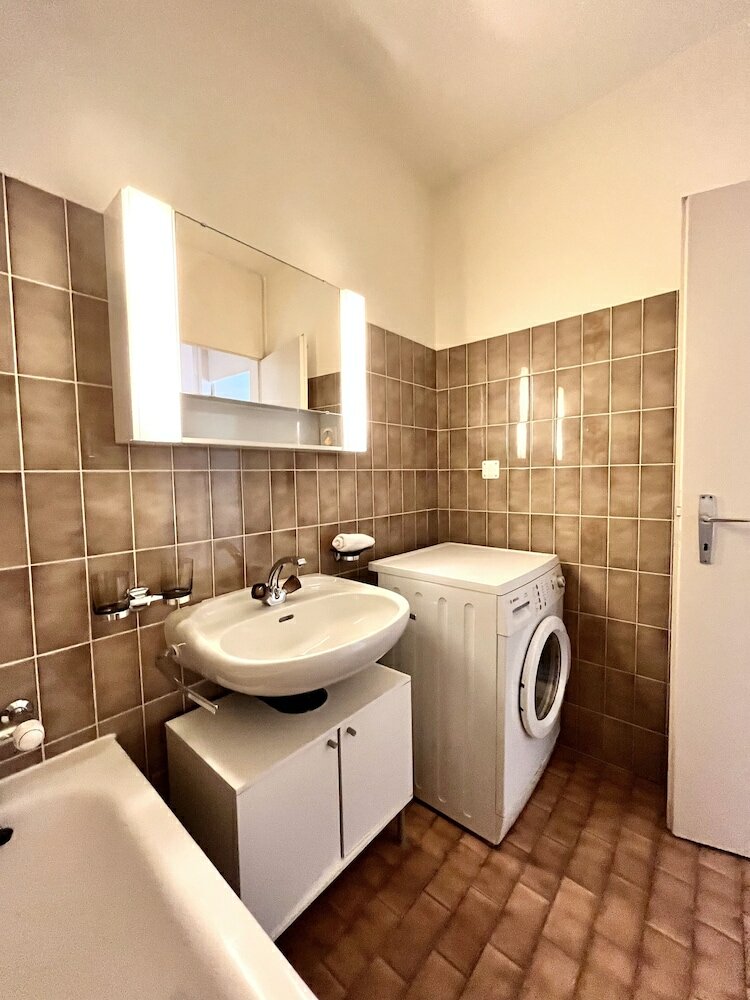 Фото Yooneet Train Station 1br Cozy Apartment