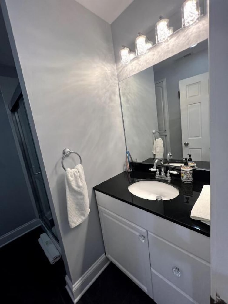 Фото Fremont St. Guesthouse