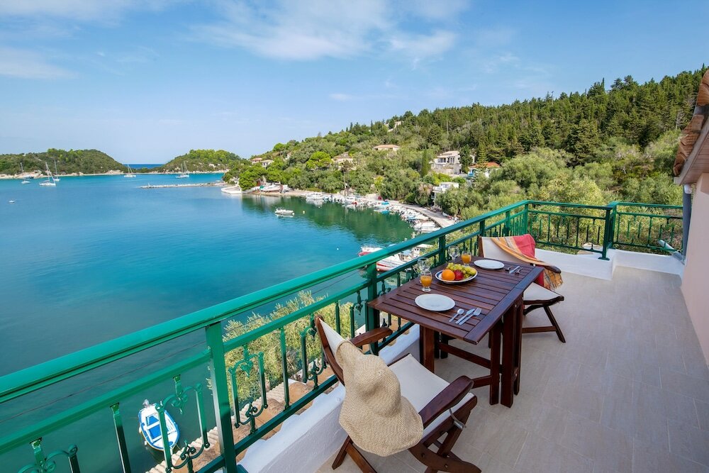 Фото Lakka Seaview Apartments by Konnect