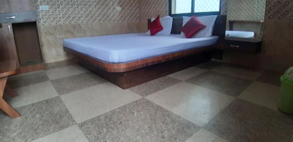 Фото Goroomgo Sea Smile Lodge Puri