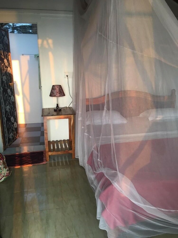 Фото Madhu Beach Huts