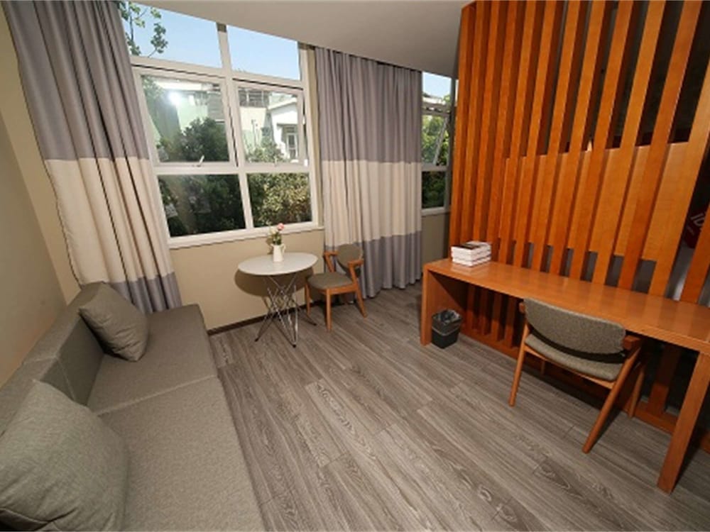 Фото Ibis Styles Chengdu American Center Hotel