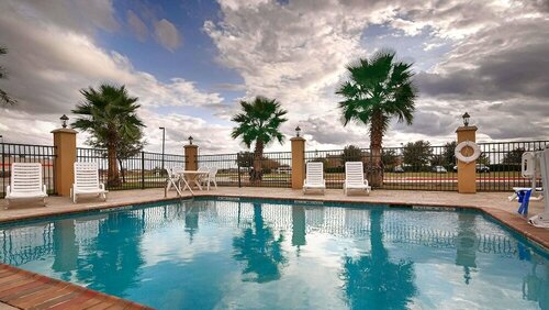 Гостиница Best Western Bastrop Pines Inn