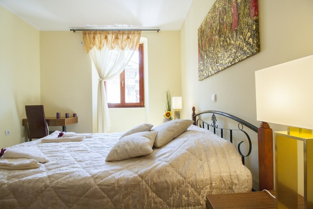 Фото Diana City Hall View