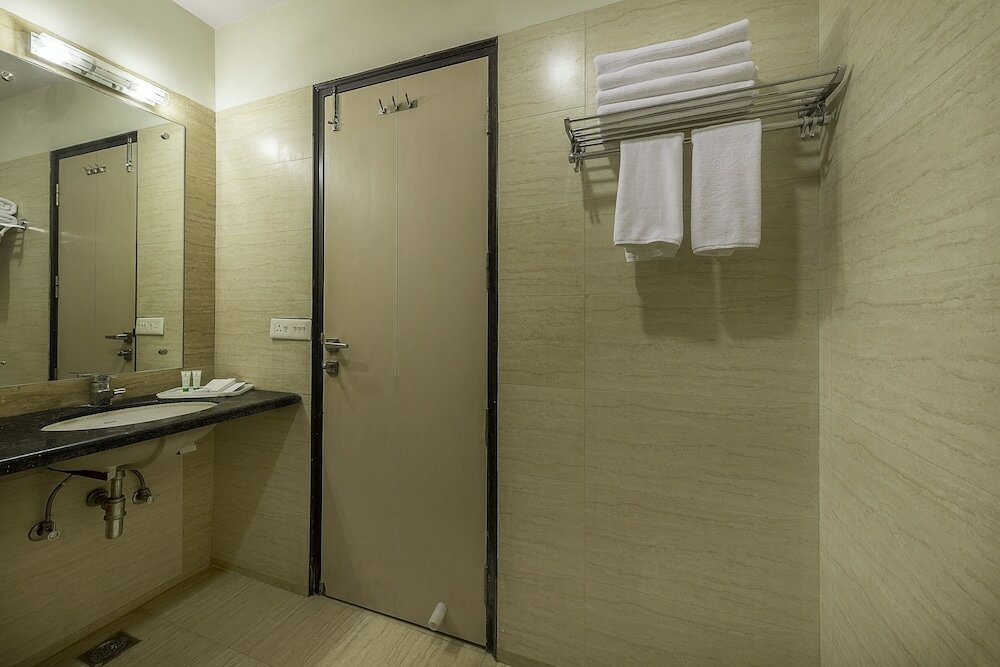 Фото Hotel Aroma Residency