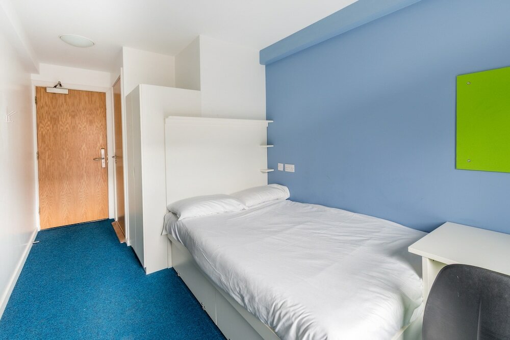 Фото Destiny Student Holyrood - Campus Accommodation