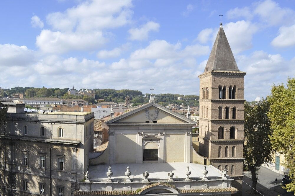 Фото Window on Rome