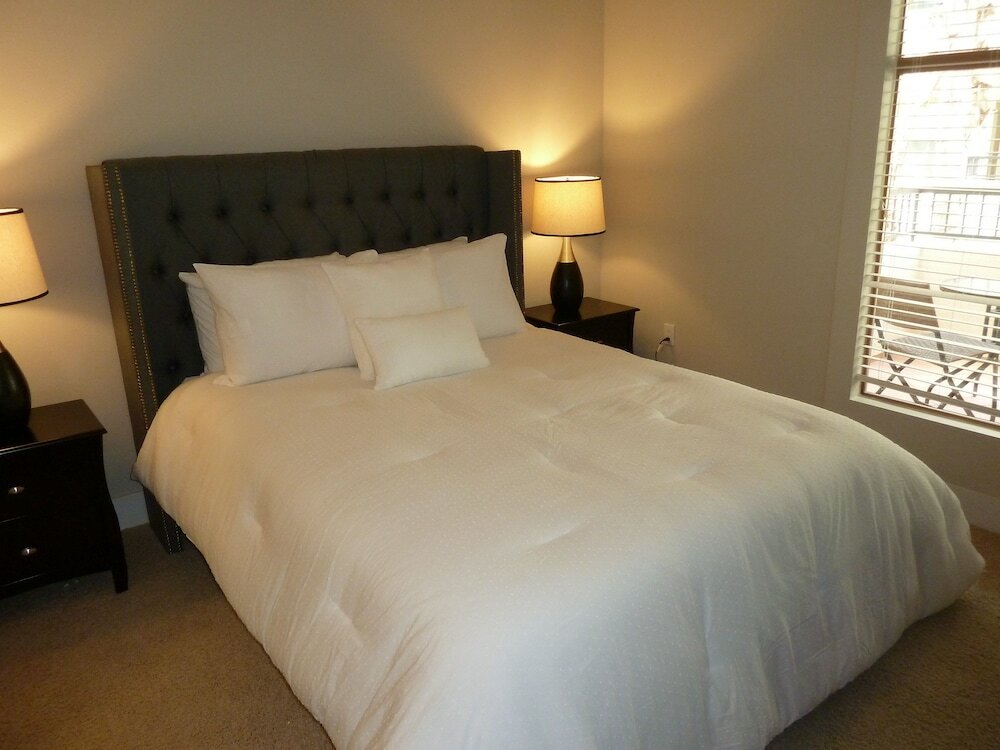 Фото Glendon Apartments