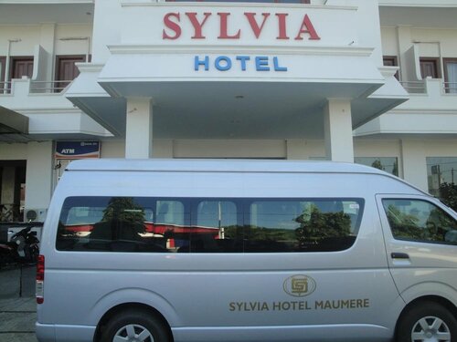 Гостиница Sylvia Hotel Maumere в Маумере