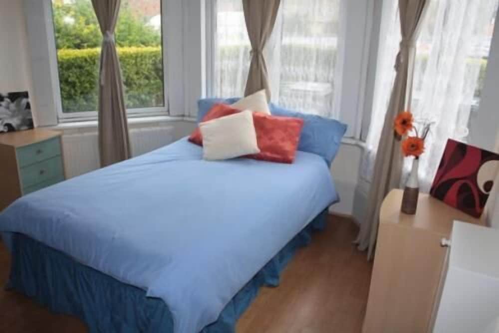 Фото 247London Studio Flats