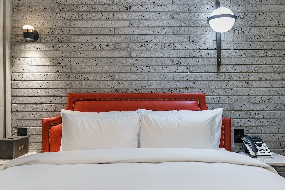 Фото Brown-Dot Hotel Geomdan