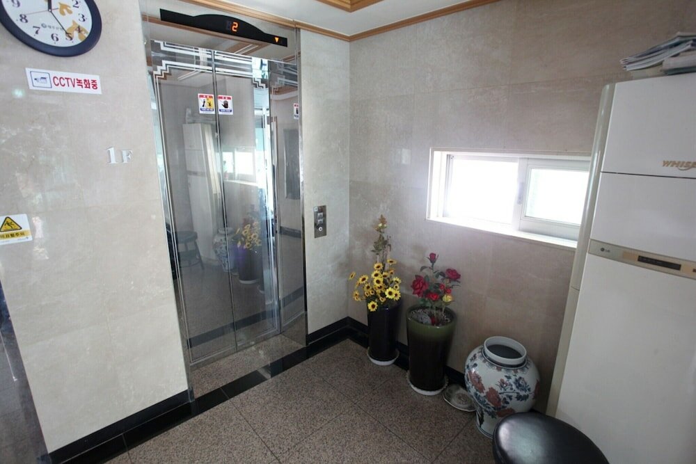 Фото Jeju Happy Hotel