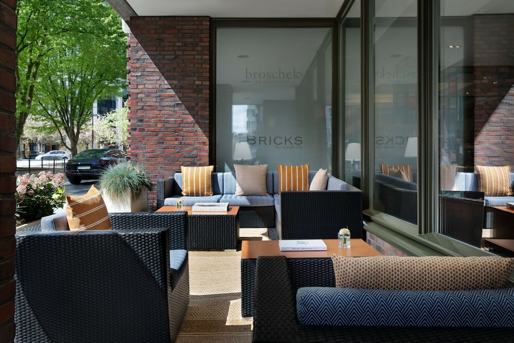 Фото Renaissance Hamburg Hotel