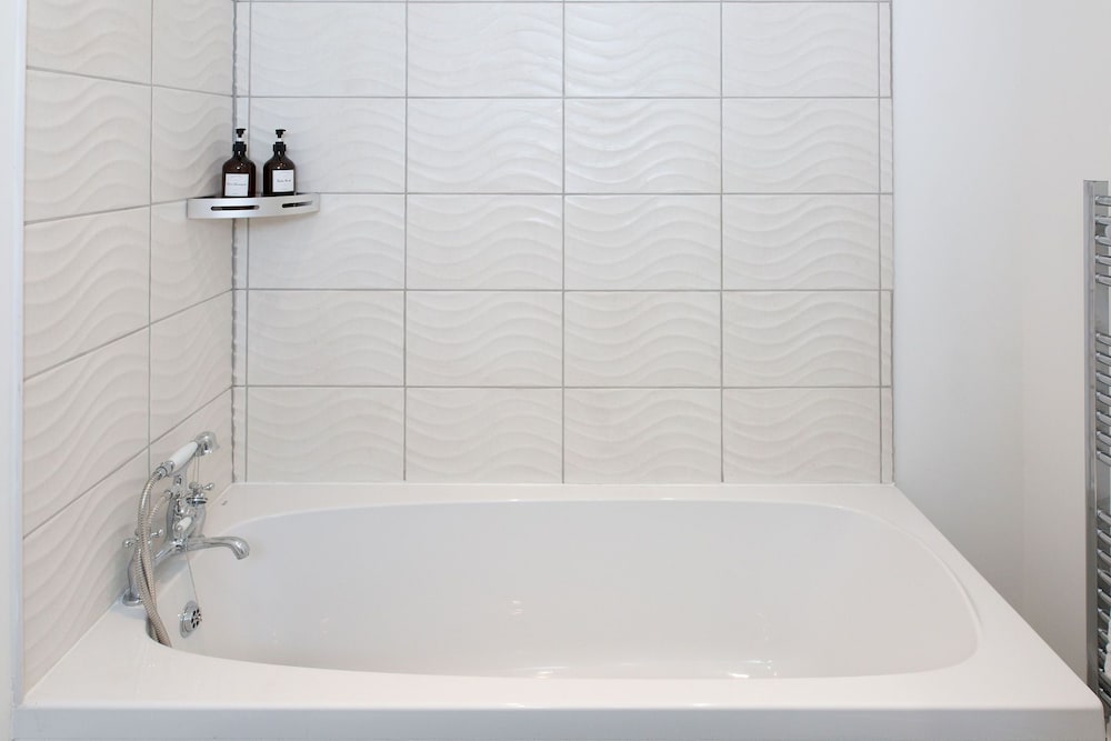 Фото Central Flats in Cardiff with Parking