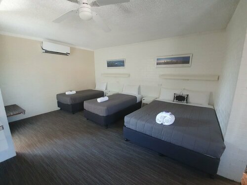 Гостиница Coastal Bay Motel Coffs Harbour в Кофс-Харборе