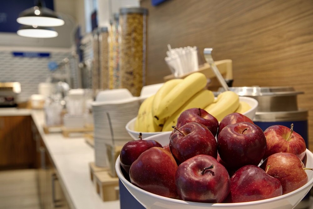 Фото Holiday Inn Express & Suites S Lake Buena Vista, an Ihg Hotel