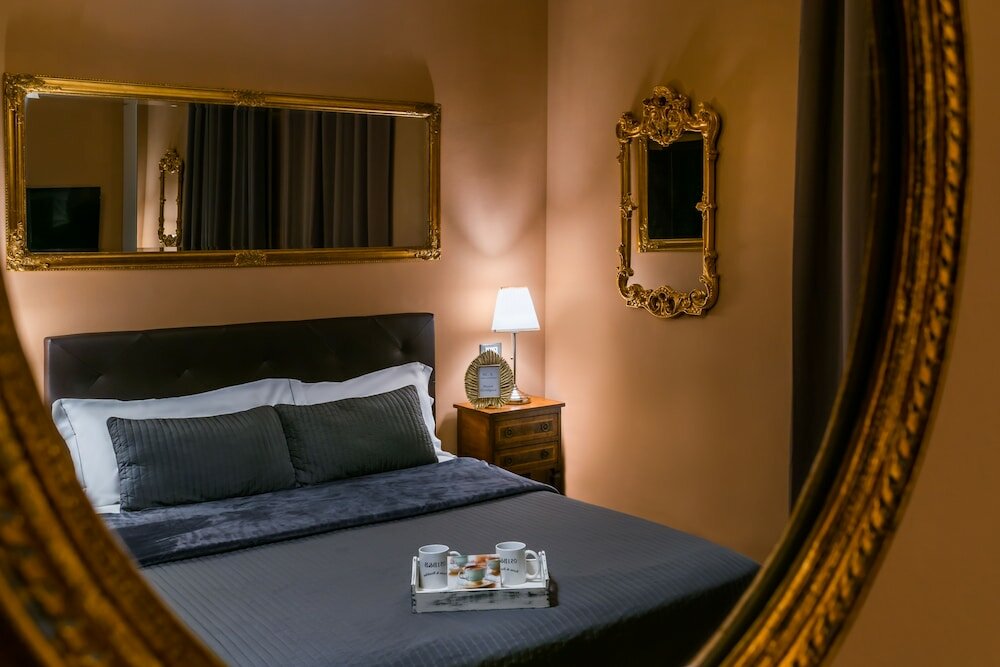 Фото 051 Room & Breakfast