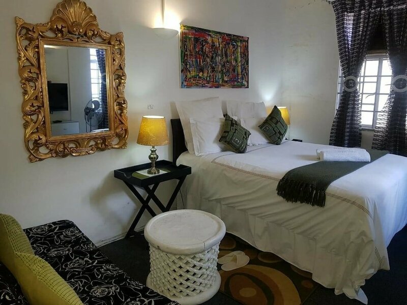 Гостиница Unique Lodge в Кейптауне