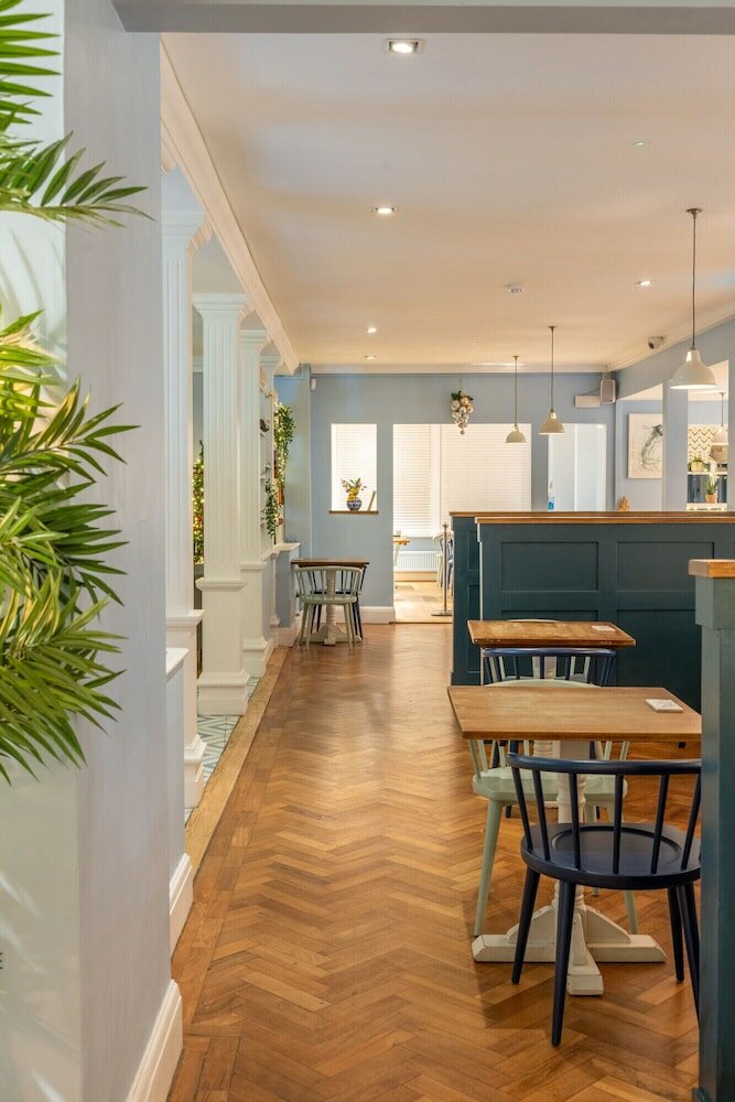 Фото Royal Albion Hotel